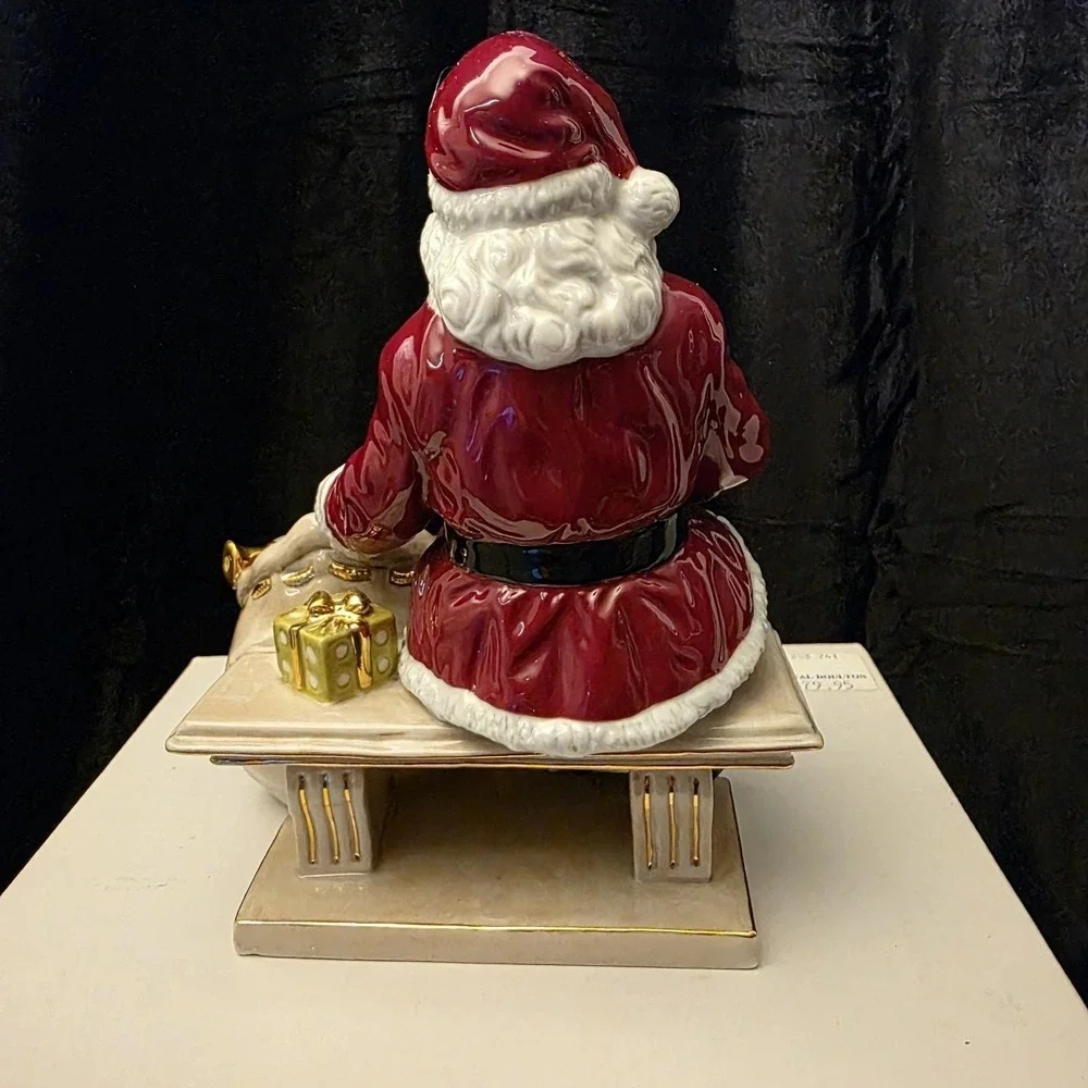 VTG 2003‎ Royal Doulton Holiday Traditions Santa Limited Ed, 1st Ed 1411 of 2000